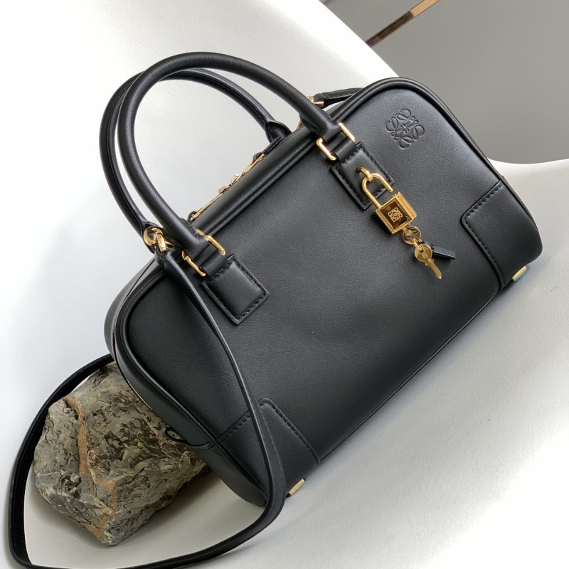 l*ew* handle bags